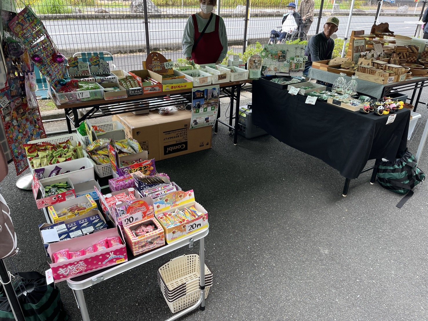 屋外イベントに設営した出張駄菓子屋